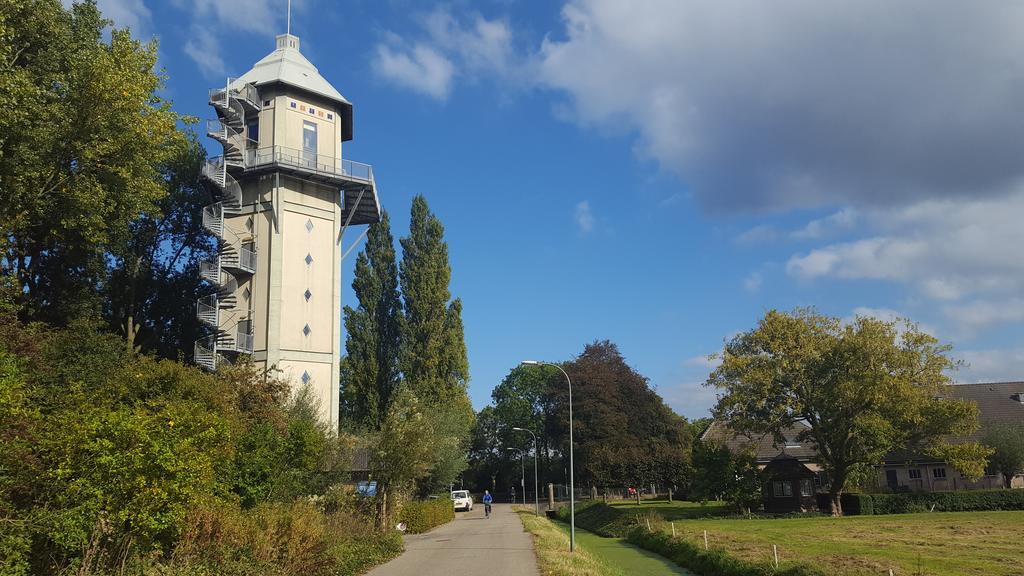 דורדרכט Hotel De Watertoren מראה חיצוני תמונה